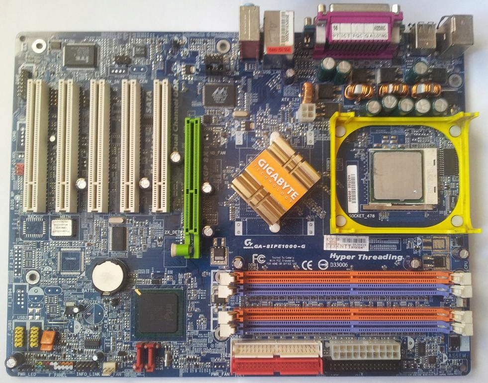 Gigabyte-GA-8IPE1000-G-1GB-DDR-Pentium-2-4GHz.jpg