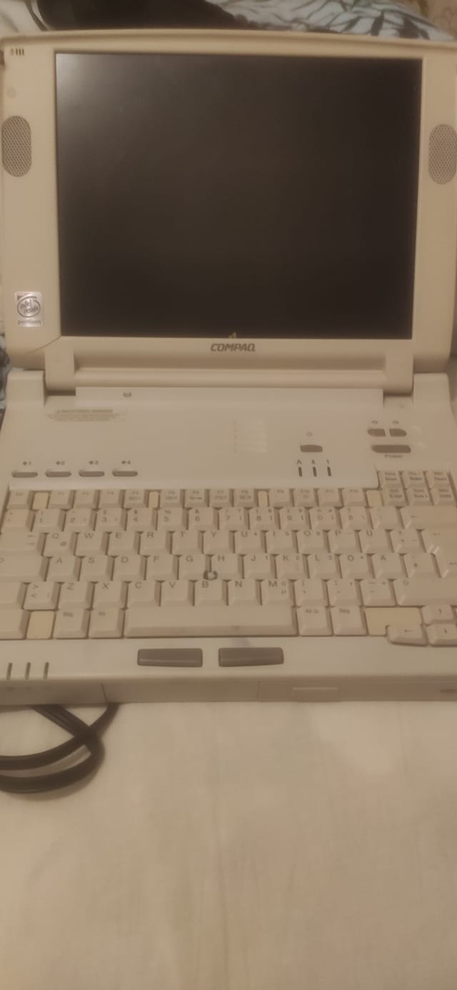 compaq.jpg